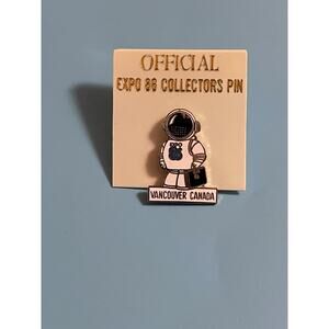 Expo 86 Enamel Souvenir Astronaut Mascot Lapel Pin Vancouver Canada on Orig Card